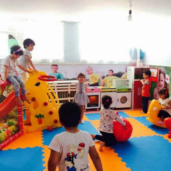 مهد کودک و پیش دبستانی دنیای کوچولوها